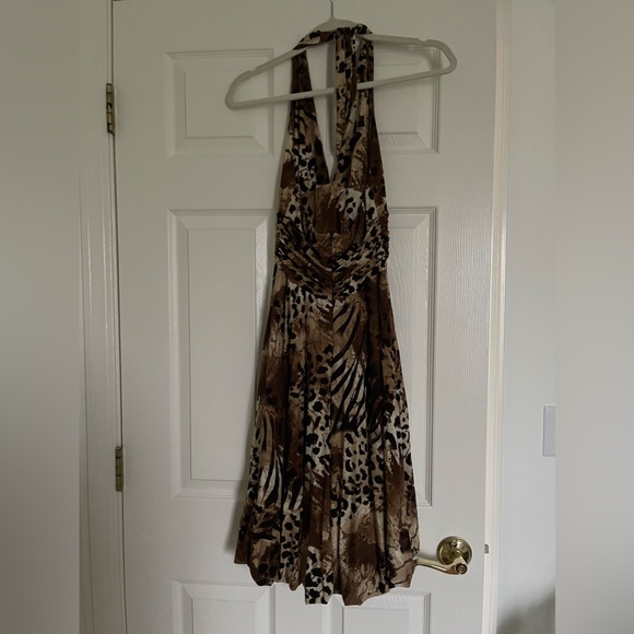 Cheetah halter dress 🐆 - Picture 6 of 9
